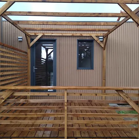 Au Coin Des Lilas - 1 לה מאנש